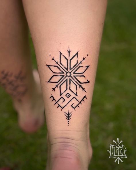 Bulgarian Symbols Tattoo, Traditional Lithuanian Tattoo, Lithuanian Tattoo Ideas, Latvian Tattoo Ideas, Russian Style Tattoo, Slavic Tattoo Symbols, Latvia Tattoo, Scandinavian Tattoo For Women, Baltic Symbols Lithuania Tattoo