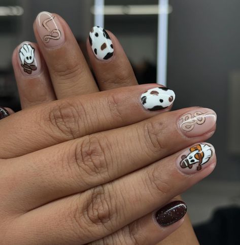 Es como que estás uñas fueron hechas para @rocha_aanne 👻🤠 the cutest little cowboy spooky ghosts over a builder gel overlay 🤎 @beetles_community @beetlesgelpolish #nailtech #nail #nailart #nailsnailsnails #naildesign #naildesigns #nails #halloweennails #spookynails #spookynails👻🎃 #gel #gelnails #gelpolish #gelmanicure #uñasdegel #buildergel #ghostnails #cowboyghost Gel Overlay, Little Cowboy, Builder Gel, Gel Manicure, Beetles, Nail Tech, Halloween Nails, Gel Polish, The Cutest