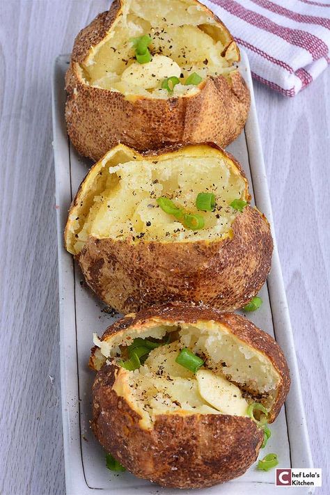 PERFECT AIR FRYER POTATO RECIPE - JACKET POTATOES Air Fryer Potato, Jacket Potatoes, Air Fryer Baked Potato, Cream Of Potato Soup, Making Baked Potatoes, Crispy French Fries, Hasselback Potatoes, Baked Potato Casserole, Air Fryer Recipe