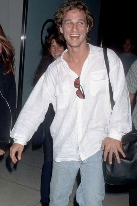 90s Matthew Mcconaughey, Matthew Mcconaughey Outfit, Year 2000 Outfits Men, 2001 Mens Fashion, Mathew Mcconaughy Outfits, Matthew Mcconaughey Style, 2000s Men’s Fashion, Mathew Maconohay 90s, Matthew Mcconaughey Aesthetic