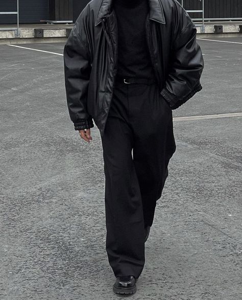 Black Outfit Men, Masc Outfits, Street Style Outfits Men, Street Fashion Men Streetwear, Guys Clothing Styles, Mens Outfit Inspiration, Cool Outfits For Men, Streetwear Men Outfits, All Black Outfit