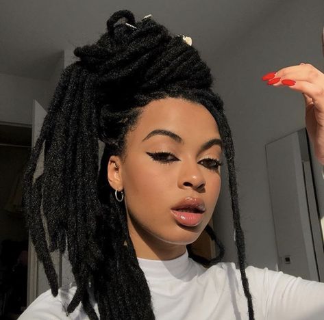 ✨follow BADGAL98 for more pins like this ✨ Goddess Locs Hairstyles, Rasta Dreadlocks, Braids Locs, Faux Locs Hairstyles, Pelo Afro, Goddess Locs, Girls Braids, Yee Haw, Dreadlock Hairstyles