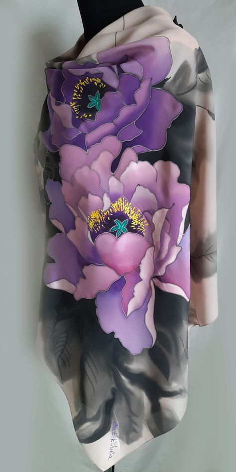 Silk Painting Techniques, Silk Scarf Design, Fancy Hands, Hand Painted Dress, Fabric Painting On Clothes, Purple Peonies, Hand Painted Scarves, Hand Painted Fabric, Hand Painted Sarees