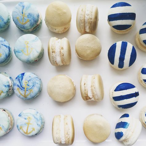 Nautical Macarons www.crumbandberry.com 21st Birthday Aesthetic, Engagement Party Cookies, Nautical Theme Bridal Shower, Pretty Sweets, Macaroon Tower, 18th Cake, Food Decorating, Birthday Aesthetic, 21st Party