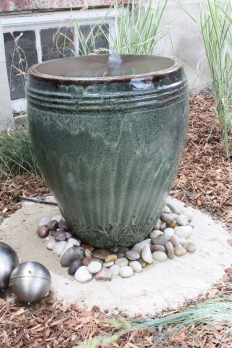 DIY 10 Outdoor Fountains Small Rock Waterfall, Montana Garden, Yard Fountain, Diy Water Feature, Yard Inspiration, Taman Air, Rain Barrels, Outdoor Fountains, Diy Water Fountain