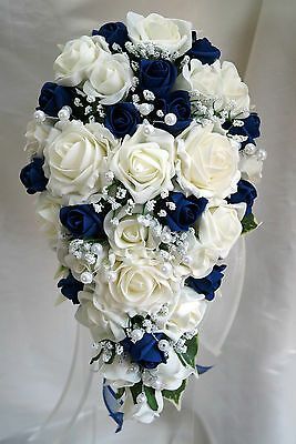 Wedding Flowers Navy Blue, Navy Blue Roses, Flowers Navy Blue, Bridal Wedding Flowers, Blue Wedding Decorations, Navy Wedding Flowers, Bridal Bouquet Blue, Cascading Wedding Bouquets, Blue Wedding Bouquet