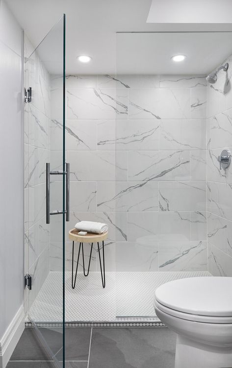 Bathroom With Marble Tile Walls, Bathroom Marble Look Tiles, White Porcelain Shower Tile, Best Washroom Tiles, Marble Effect Porcelain Tiles Bathroom, Marble Bathroom Wall Tile, Porcelain Bathroom Walls, White Marble Shower Bathroom, Big Marble Tile Bathroom