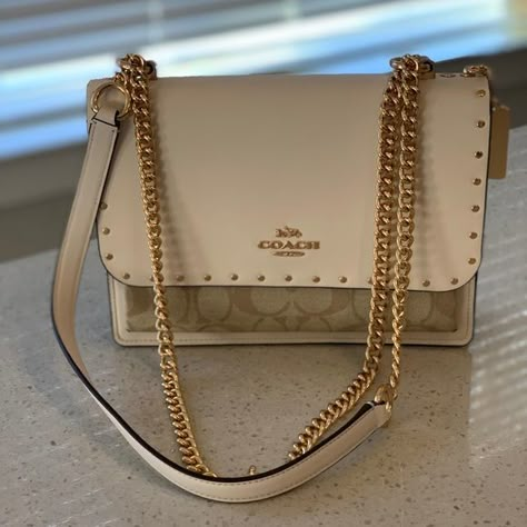 Coach women crossbody bag Coach Sling Bag, Coach Sling, Pretty Tote Bags, Bags Makeup, Luxury Bags Collection, Handbag Essentials, Women Crossbody Bag, Girly Bags, Luxury Purses