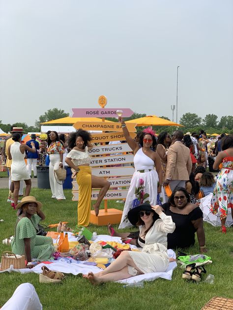 Verve Cliquot Champagne Party, Venue Clicquot Party, Vueve Champagne Polo Classic, Veuve Cliquot Polo Classic, Polo Party Outfits For Women, Polo Classic Outfit Womens Fashion, Polo Classic Theme Party, Veuve Clicquot Polo Classic Outfits, Veuve Clicquot Party Decor