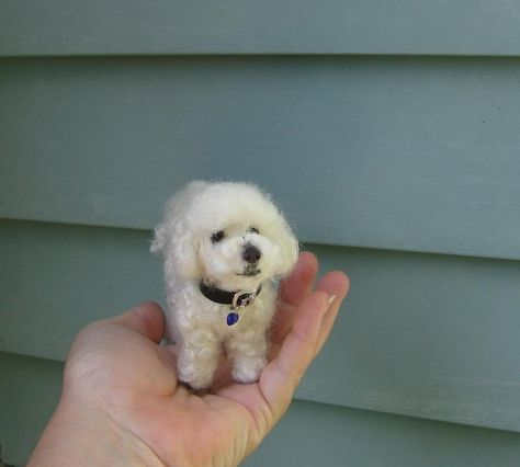 Let's make a Needle Felted Sheep or Dog that can pose! Photo shows sheep laying down. This is a picture of a sheep made with my needle felted sheep kit. **Your sheep can be ALL WHITE or ALL BLACK o... Felted Sheep, Felting Needles, Felted Dog, Wire Armature, Needle Felting Diy, Needle Felted Dog, Wool Needle Felting, Diy Craft Kit, Needle Felting Tutorials