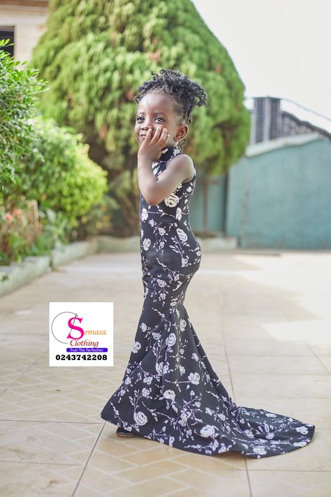 Halter neckline mermaid gown with tail by SEMASA CLOTHING... 0243742208 Sei b)k))))..... Luxury Ruffled Fishtail Mermaid Dress, Fish Gowns Dresses Ankara, Fish Style Gown, Fish Tail Gown, Ankara Fish Tail Gown, Ankara Long Gown, Anna Dress, Ankara Gown, Bridal Ball Gown