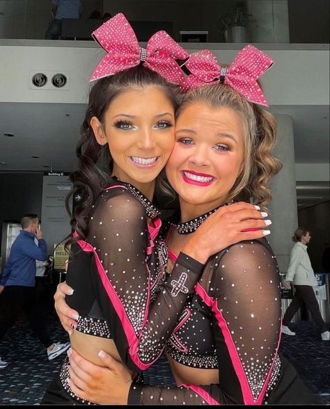 Allstar Cheer Makeup, All Star Cheer Makeup, Lady Lux Cheer, Cheer Comp Makeup, Cheer Competition Makeup, Cheerleader Makeup Ideas, Cheer Makeup Competitive, Comp Makeup, Cheer Hairstyles