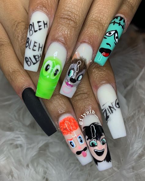 Hotel Transylvania Nails Art, Hotel Transylvania Nails, Mavis Hotel Transylvania, Finger Paints, Hotel Transylvania, Finger Painting, Halloween Nails, Manicure And Pedicure, Pretty Good