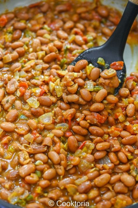 Mexican Beans Recipe, Mexican Pinto Beans, Chipotle In Adobo Sauce, Pinto Bean Recipes, Vegan Beans, Taco Bar, Easy Mexican, Pinto Beans, Mexican Recipes