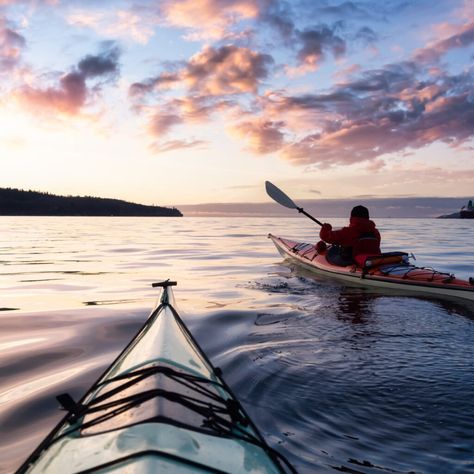 Kayak Aesthetic, Kayaking New Zealand, Summer Kayaking, Camping Barbie, Kayaking Aesthetic, Raised Ceiling, Clear Kayak Aesthetic, Kayaking Sunset, Ocean Kayaking