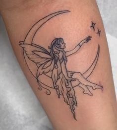 Fairy Moon Tattoo, Moon Fairy Tattoo, Fairy Moon, Tattoos Pictures, Moon Fairy, Fairy Tattoo, Star Tattoos, Tat Ideas, Pretty Tattoos