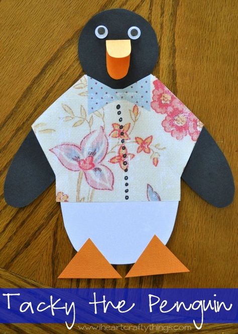 Fun penguin craft for kids that goes along with the children's book Tacky the Penguin. A free printable is included in the post. From I Heart Crafty Things Penguin Craft For Kids, Penguin Crafts Preschool, Tacky The Penguin, Winter Crafts For Toddlers, Penguin Activities, Penguin Theme, Penguin Crafts, Penguin Craft, Penguin Art