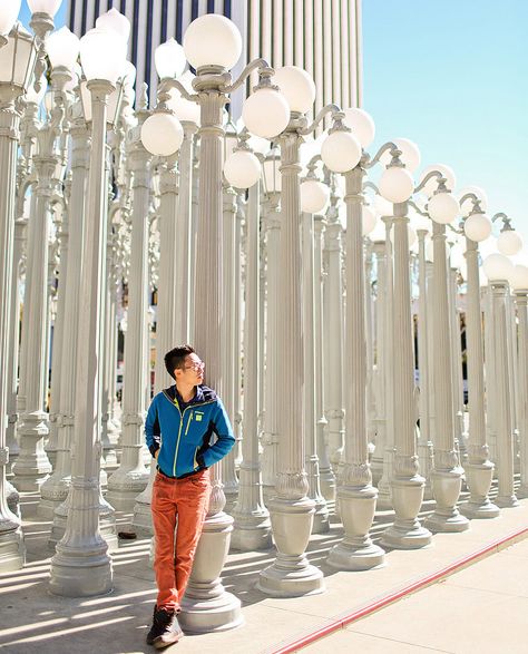 Urban Lights LACMA is an iconic landmark in Los Angeles (25 Most Popular Places for Instagrammers in LA) // #localadventurer #losangeles #discoverla #lalaland #photography #instagram Urban Lights Los Angeles, Lacma Lights, Urban Lights, Urban Light, Popular Photo, Popular Places, Los Angeles Travel, Urban Lighting, Santa Monica Pier