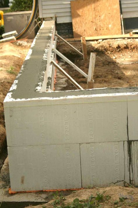 Pier And Beam Foundation Diy, Diy House Foundation, Home Addition Foundation, Diy Foundation House, Diy Concrete Foundation, Diy House Addition, Shed Foundation Diy, Building Foundation Construction, Diy Home Addition