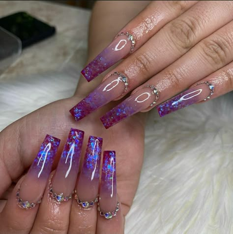 Iridescent Purple Nails, Clear Purple Nails, Simple Baddie Nail Ideas, Purple Iridescent Nails, Tattoos Of Stars, Birthday Nails Sagittarius, Nails Sagittarius, Gold And Purple Nails, Purple Gold Nails