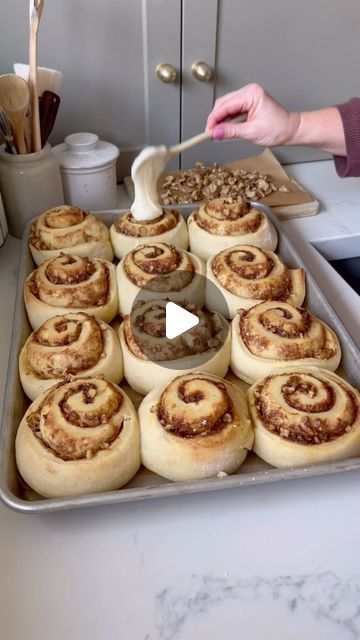 73K views · 7.6K likes | Berg Bakes on Instagram: "Sourdough carrot cake cinnamon rolls 🥕 these can totally be made with my regular cinnamon roll recipe. But the sourdough is so delicious too!  Filling: 6 tablespoons softened butter 4 teaspoons cinnamon 1 teaspoon ground ginger 1/2 teaspoon nutmeg 2 grated carrots with the liquid squeezed out 1 cup chopped and toasted walnuts  Frosting: 6 tablespoon softened butter 8 tablespoon softened cream cheese  1 1/2 cup powdered sugar 3 tablespoons cream Candied walnuts: 1 cup chopped walnuts 2 tablespoons sugar 1 tablespoon butter  Heat over medium low heat for 5-6 minutes until the sugars have melted and turned light golden, stirring frequently. Cool and sprinkle for garnish.  Dough recipe will be on bergbakes.com shortly!   #bergbakes #cinnamonr Cinnamon Rolls Display, Connamon Rolls, Walnut Cinnamon Rolls, Sourdough Carrot Cake, Carrot Cake Cinnamon Rolls, Cake Cinnamon Rolls, Cake Cinnamon, Cinnamon Roll Recipe, Cream Candy