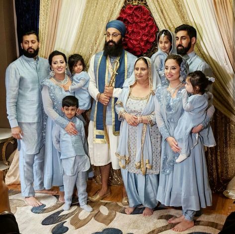 Punjabi Wedding Colour Themes, Sikh Bridesmaids Outfits, Family Theme Dress For Indian Wedding, Punjabi Bridesmaids Outfits, Family Matching Outfits Indian, Punjabi Bridesmaids, Mehndi Groom, Indian Groomsmen Outfits, Walima Outfit