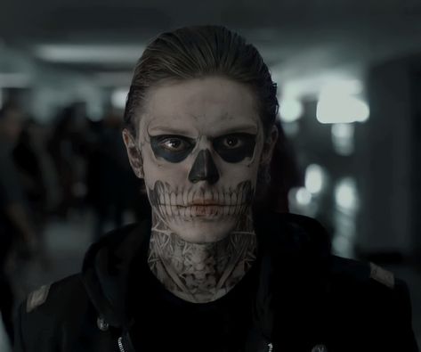 american horror story | ahs | ahs 1 | murder house | tate langdon | violet harmon Evan Peter, American Horror Stories, Evan Thomas, Tate Langdon, Ryan Murphy, Evan Peters, Smash Book, Horror Story, American Horror