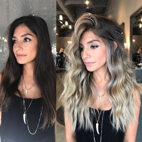 ash blonde balayage with dark roots #haircolorbalayage Balayage Styles, Blonde Hair With Roots, Ash Blonde Balayage, Blond Balayage, Blonde With Dark Roots, Brunette Balayage, Dark Roots Blonde Hair, Balayage Blonde, Brunette Balayage Hair