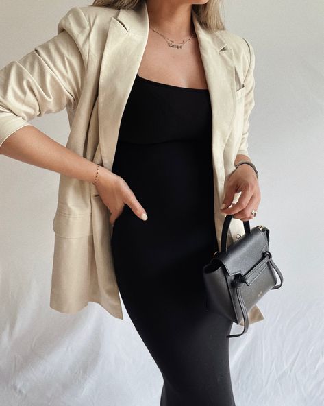 Skims dress with linen blazer Bodycon Dress With Blazer Outfit, Dress With Blazer Outfit, Bodycon Dress Winter, Dress With Blazer, Winter Dress Outfits, Oversized Blazer, Blazer Outfits, Linen Blazer, Blazer Dress