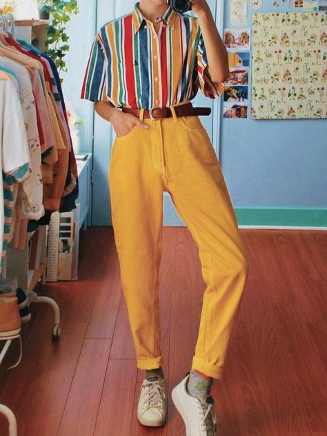 Yellow Pants, Look Retro, K Fashion, 80s Outfit, Grunge Look, Cooler Look, Mode Vintage, Character Outfits, Mode Inspiration