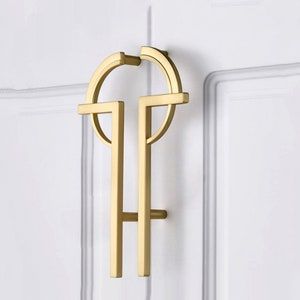 Unique Cabinet Door, Bathroom Cabinet Handles, Gold Cabinet Hardware, Unique Drawer Pulls, Gold Cabinet Pulls, Closet Door Handles, Dresser Knobs And Pulls, Unique Cabinets, Drawer Pulls And Knobs