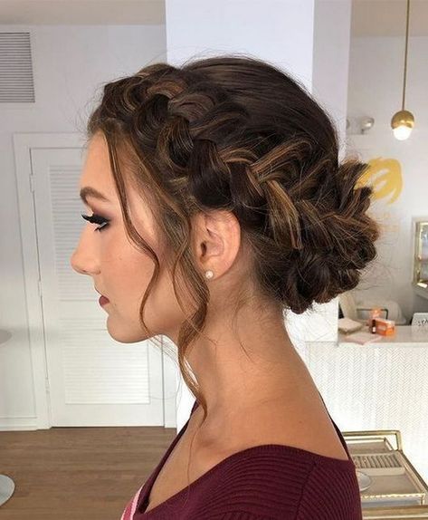 Grad Hairstyles, Hairstyle Braided, Cute Prom Hairstyles, Messy Hair Updo, Prom Hairstyles Updos, Wedding Hairstyles For Medium Hair, Formal Hairstyles For Long Hair, Prom Hairstyle, Prom Season