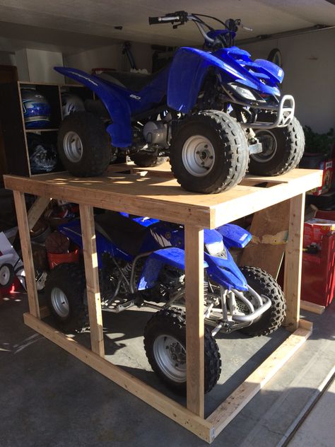 Space-saving idea to store ATVs Four Wheeler Storage Ideas, Atv Garage Storage, Atv Storage Ideas, Snowmobile Storage, Kids Bike Storage, Atv Racks, Atv Storage, Outdoor Toy Storage, Helmet Storage