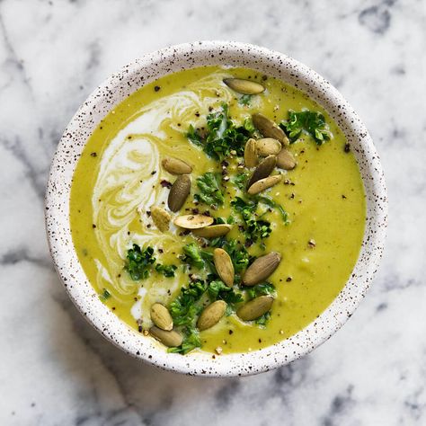 Easy Cream Of Broccoli Soup, Whole30 Soups, Whole30 Soup, Yummy Vegetables, Creamy Broccoli Soup, Cream Of Broccoli, Whole 30 Lunch, Dinners Easy, Thanksgiving 2022