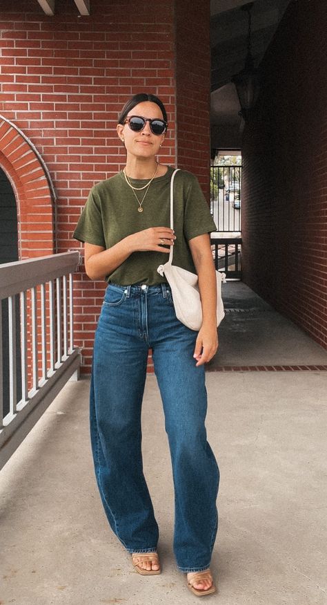 Portland Outfits Summer, Ballon Jeans Outfits, Barrel Jeans Outfit, French Inspired Fashion, Barrel Jeans, Atlanta Fashion, 2024 Outfits, Outfit Inspiration Fall, Warm Outfits