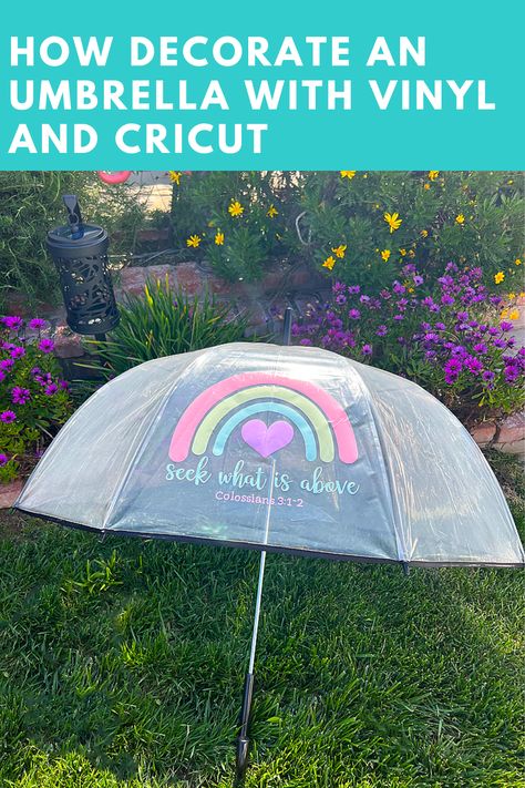 How to Decorate an Umbrella with Vinyl and Cricut Cricut Umbrella Ideas, Decorate Umbrella Ideas, Decorating Umbrellas Ideas, Diy Umbrella Decoration, Personalized Umbrella, Bubble Umbrella, Transparent Umbrella, Clear Umbrella, Umbrella Decorations