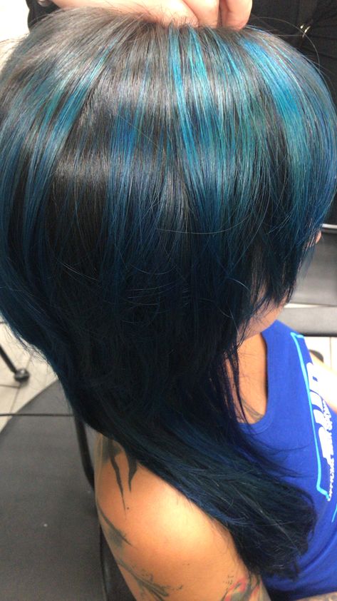 Light Blue Chunky Highlights, Blue And Blonde Highlights, Hair With Blue Highlights, Royal Blue Highlights, Blue Hair Chunky Highlights, Dark Blue Skunk Stripe Hair, Blue Streaks In Hair, Blue And Black Hair Short, Navy Blue Streaks Hair