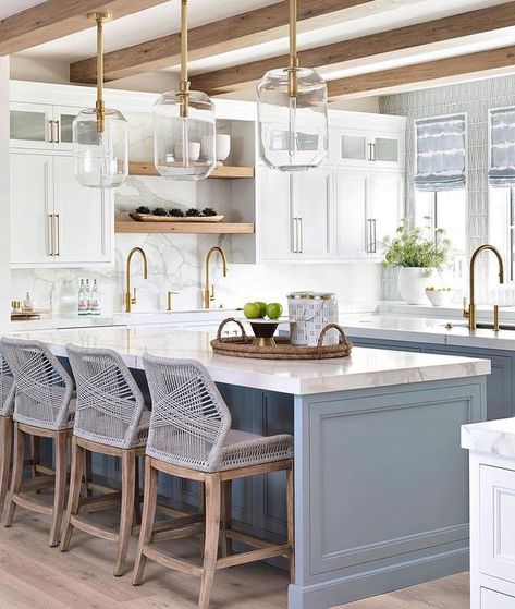 Blue Kitchen Island, Light Blue Kitchens, Coastal Kitchen Design, Shaker Style Cabinets, Beach Kitchens, Beach House Kitchens, Beach House Interior, Coastal Kitchen, Kitchen Inspiration Design