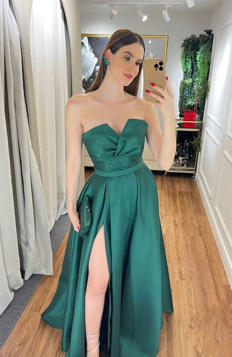 Prom Dress Trends, Trendy Dresses Summer, Classy Prom Dresses, Prom Dresses Formal, Elegant Prom Dresses, Pretty Prom Dresses, Green Prom Dress, Prom Dresses With Sleeves, Long Prom Dresses