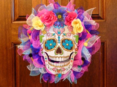 Day of the Dead Wreath DIY From Dollar Tree Finds Dollar Tree Crafts Halloween, Crafts Halloween Diy, Diy From Dollar Tree, Day Of The Dead Wreath, Coco Birthday, Skull Wreath, Den Mrtvých, Dollar Tree Halloween, Mesh Wreath Tutorial