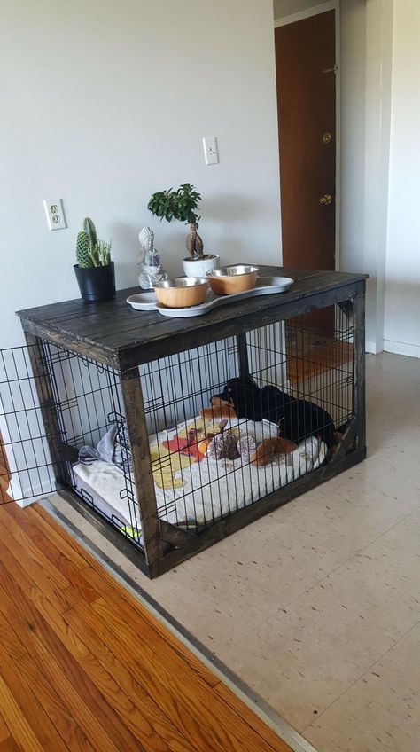 Dog Kennel Coffee Table, Table Over Dog Crate, Dog Crate Topper Diy, Diy Dog Crate Table, Pallet Dog Kennel, Coffee Table Dog Crate, Kennel Topper, Kennel Table, Kennel Diy