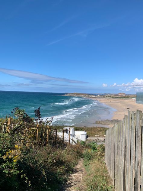 Fistral Beach Newquay, Newquay Cornwall Aesthetic, British Beach Aesthetic, Cornwall Aesthetic, Tsitp Summer, Cornish Summer, Beach Town Aesthetic, Cornwall Summer, English Coast