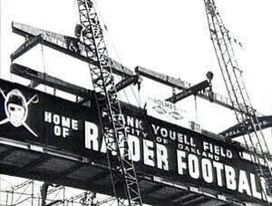 Oakland Raiders Football, Raiders Football, Raider Nation, Football Photos, Room Renovation, Vintage Football, Oakland Raiders, Utility Pole, Football Players