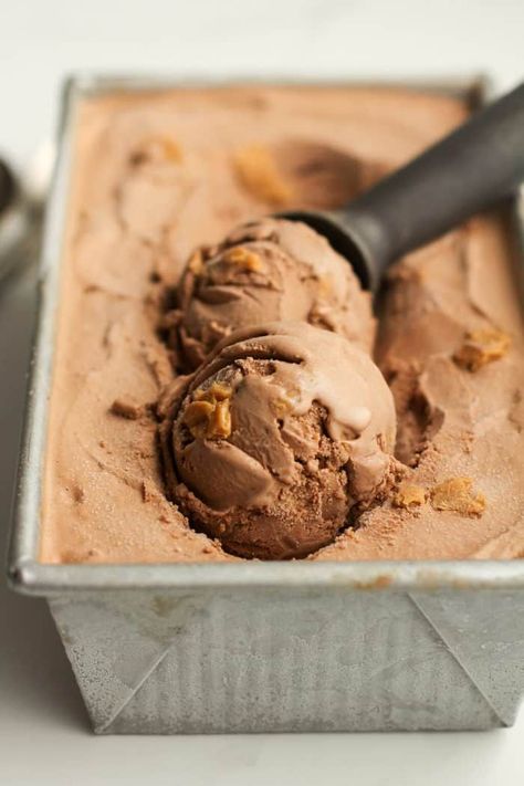 Peanut Butter Ice Cream Recipe, Chocolate Cherry Ice Cream, Chocolate Peanut Butter Ice Cream, Ninja Ice Cream Recipe, Frozen Treats Recipes, Best Homemade Ice Cream, Dark Chocolate Ice Cream, Tasty Ice Cream, Chocolate Peanutbutter