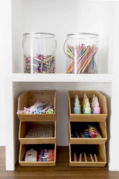 Craft Storage Shelves, Craft And Toy Room, Daiso Organization Ideas Storage, Arts And Crafts Organization, Organize House, Crafts Organization, Organized House, Kids Organization, Kids Craft Supplies