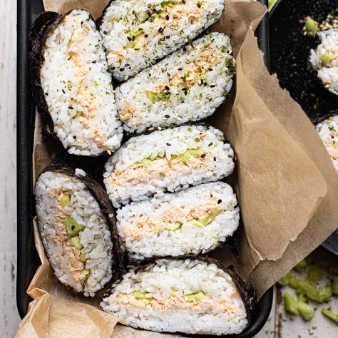 Spicy Tuna Balls, Onigiri Spicy Tuna, Japanese Tuna Rice Balls, Tuna Sushi Balls, Tuna And Rice Balls, Spicy Tuna Rice Balls, Tuna Mayo Rice Balls, Spicy Tuna Onigiri Recipe, Easy Japanese Meals