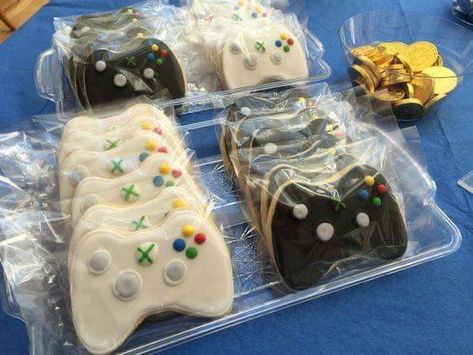 Xbox Birthday Party, Xbox Party, Game Truck Party, Video Game Cakes, Video Games Birthday Party, Black And White Cookies, Party Video, Vanilla Sugar Cookie, Video Games Birthday