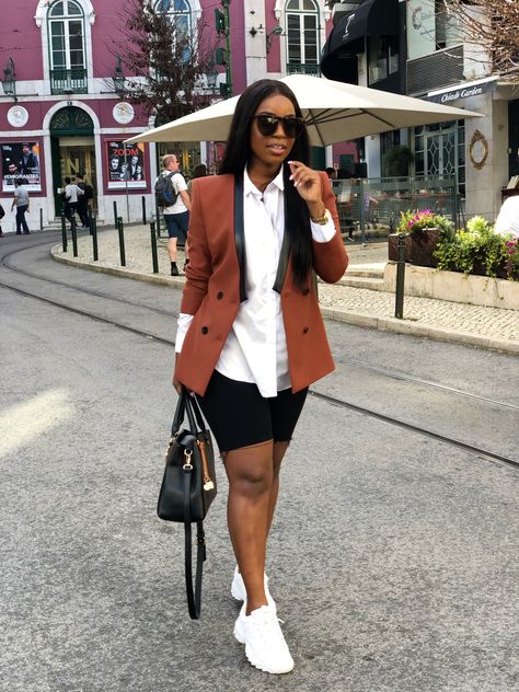 Blazer Outfits Casual, African Fashion Women Clothing, Classy Casual Outfits, Casual Chic Outfit, Blazer Outfits, Professional Outfits, Business Casual Outfits, Looks Style, Simple Outfits