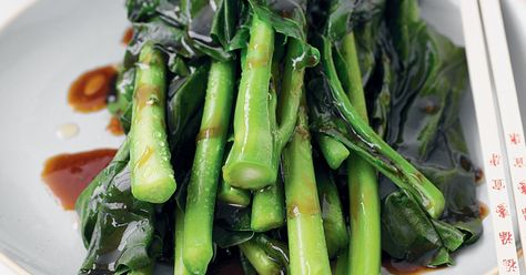 Easy to prepare, pretty to look at and packed with beta-carotene, this dish of fragrant Chinese broccoli ticks all the boxes. Broccoli With Oyster Sauce, Chinese Broccoli Recipe, Chinese Coleslaw, Asian Broccoli, Chinese Broccoli, Chinese Vegetables, Broccoli Recipe, Chinese Cabbage, Chinese Dishes