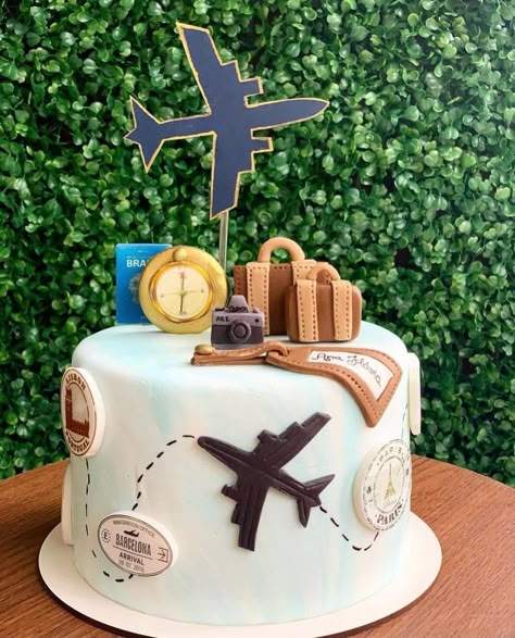 Cake For Travel Lovers, Travel Themed Birthday Cake, Travel Themed Cakes, Travel Cake Design, 35 Birthday Cake For Men, Airplane Cake For Men, Travel Cake Ideas For Men, Travel Cake Ideas Birthdays, Travel Cake Ideas